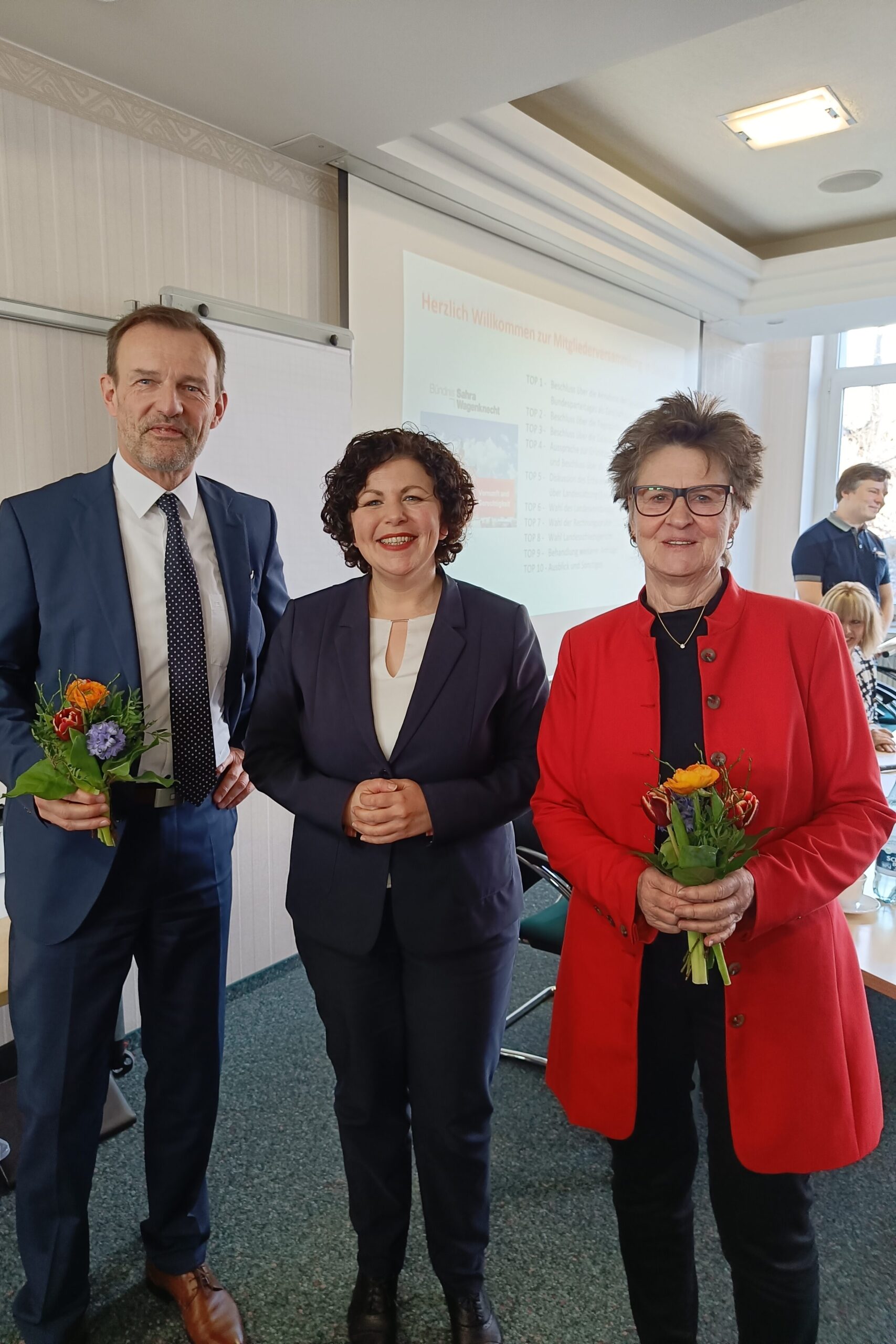 Die BSW-Landesvorsitzenden Sabine Zimmermann und Prof. Dr. Jörg Scheibe mit der Co-Bundesvorsitzenden Amira Mohamed Ali