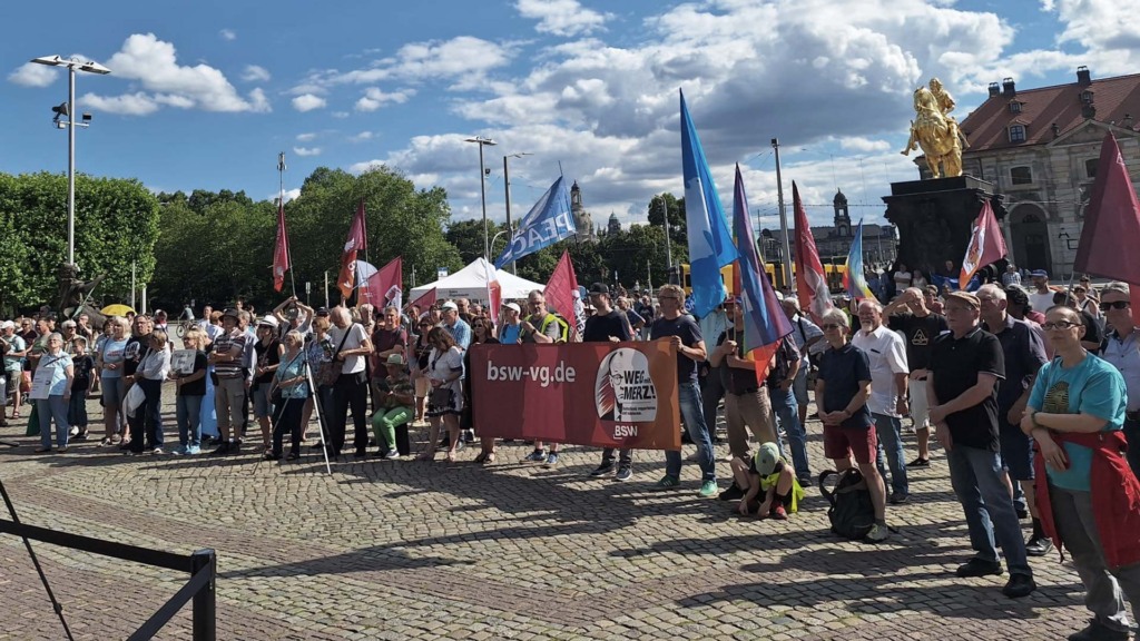 BSW Demonstration gegen die Politik von Kanzler Merz