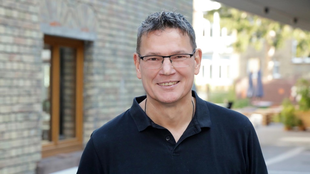 Ralph Suikat mit Vortrag über Künstliche Intelligenz und Sozialstaat