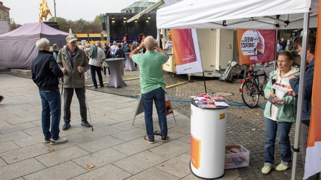 Infostand in Dresden am Goldenen Reiter am 03.10.2026